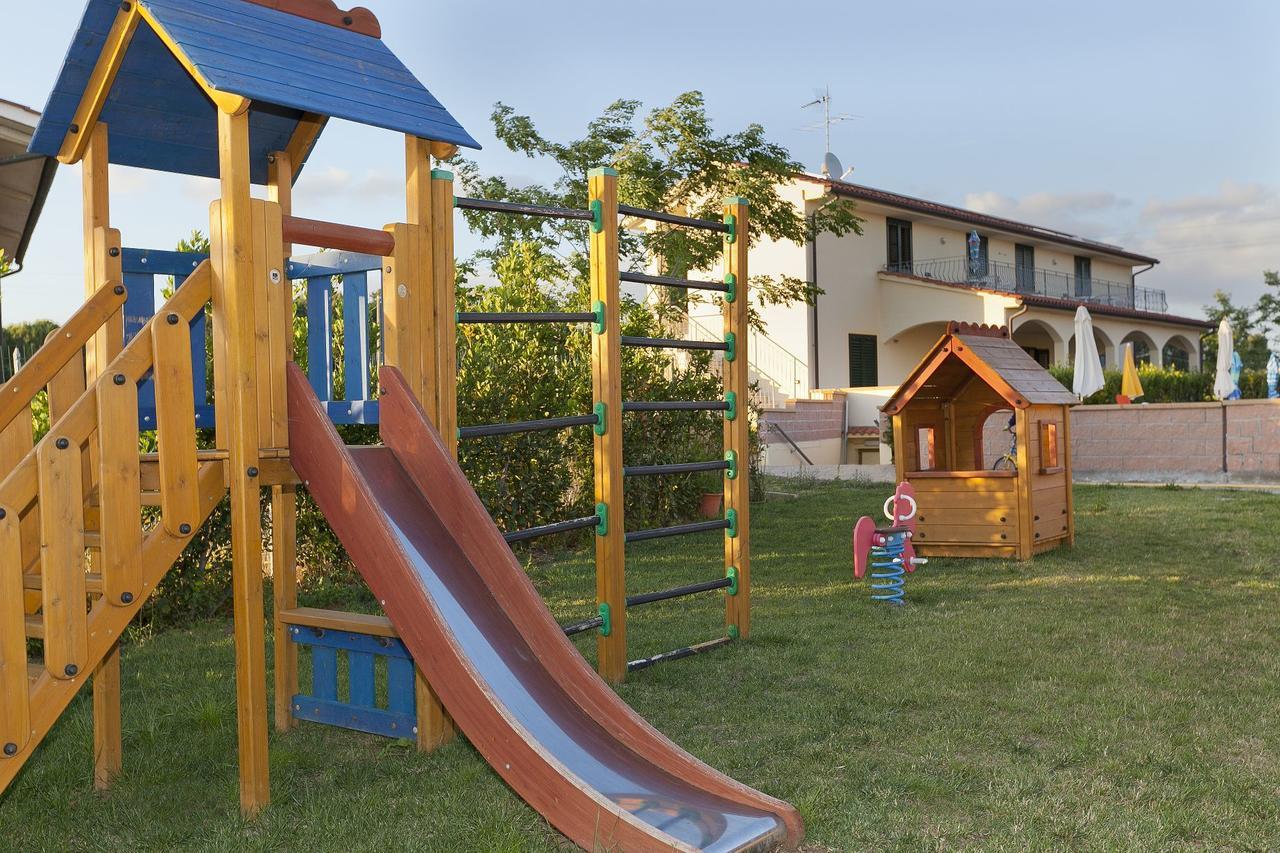 Borgo Guglielmo Aparthotel Marina di Cecina Exterior photo